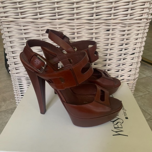 Yves Saint Laurent Sandals - Picture 2 of 7